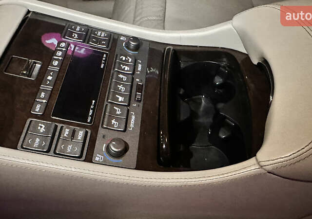 Білий Лексус ЛС, об'ємом двигуна 4.97 л та пробігом 320 тис. км за 12500 $, фото 9 на Automoto.ua