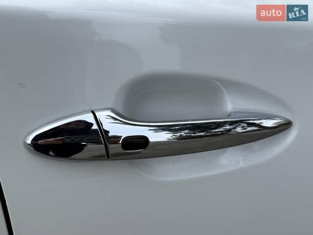 Білий Лексус ЛС, об'ємом двигуна 4.61 л та пробігом 160 тис. км за 11300 $, фото 8 на Automoto.ua