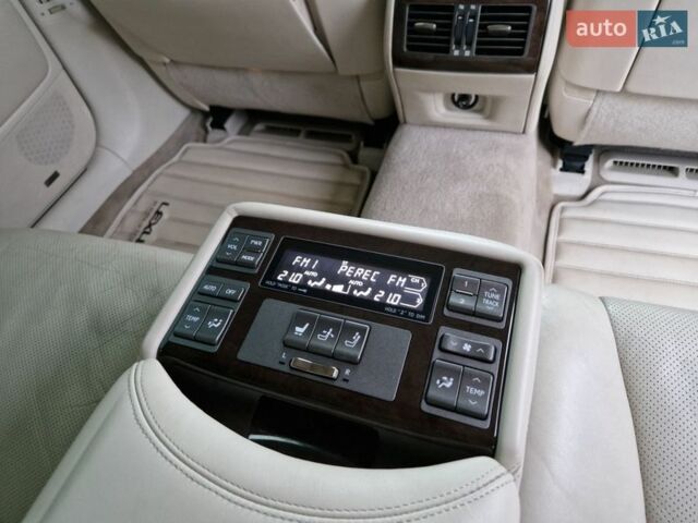 Белый Лексус ЛС, объемом двигателя 5 л и пробегом 190 тыс. км за 10000 $, фото 10 на Automoto.ua