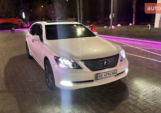 Білий Лексус ЛС, об'ємом двигуна 5 л та пробігом 330 тис. км за 11400 $, фото 3 на Automoto.ua