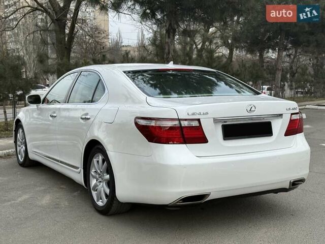 Білий Лексус ЛС, об'ємом двигуна 4.61 л та пробігом 160 тис. км за 11300 $, фото 4 на Automoto.ua