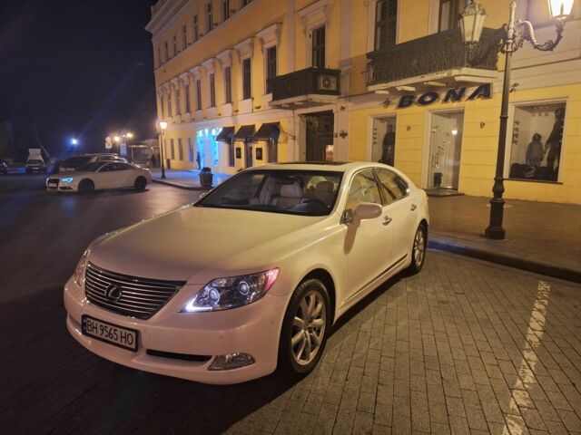 Белый Лексус ЛС, объемом двигателя 4.6 л и пробегом 168 тыс. км за 12000 $, фото 10 на Automoto.ua