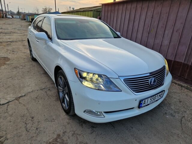 Белый Лексус ЛС, объемом двигателя 5 л и пробегом 190 тыс. км за 11800 $, фото 7 на Automoto.ua