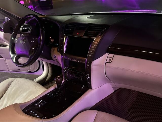 Білий Лексус ЛС, об'ємом двигуна 5 л та пробігом 330 тис. км за 11400 $, фото 20 на Automoto.ua