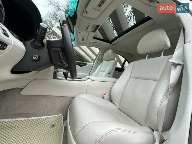 Белый Лексус ЛС, объемом двигателя 4.61 л и пробегом 167 тыс. км за 9999 $, фото 36 на Automoto.ua