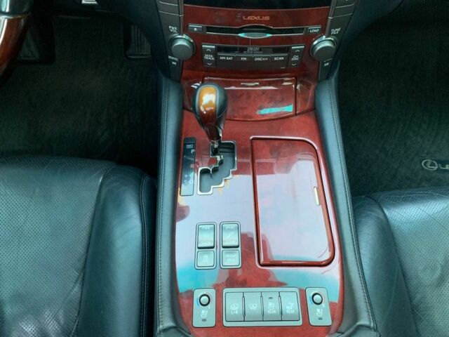 Білий Лексус ЛС, об'ємом двигуна 12.8 л та пробігом 176 тис. км за 8500 $, фото 17 на Automoto.ua