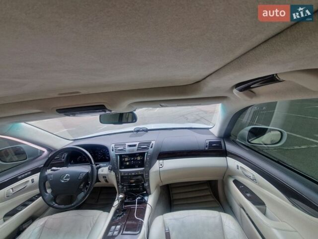 Белый Лексус ЛС, объемом двигателя 5 л и пробегом 190 тыс. км за 11500 $, фото 14 на Automoto.ua
