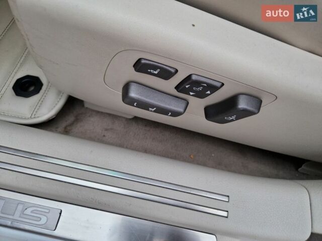 Белый Лексус ЛС, объемом двигателя 5 л и пробегом 190 тыс. км за 10000 $, фото 13 на Automoto.ua