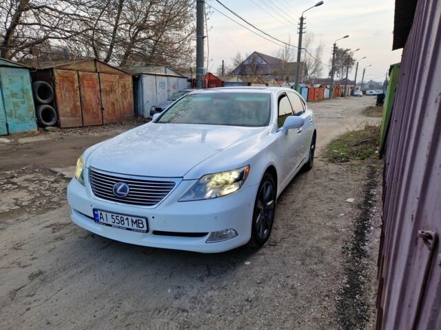 Белый Лексус ЛС, объемом двигателя 5 л и пробегом 190 тыс. км за 11800 $, фото 6 на Automoto.ua