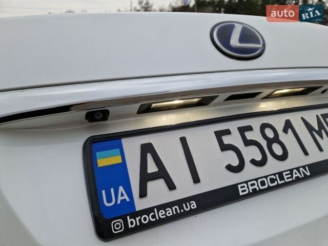 Белый Лексус ЛС, объемом двигателя 5 л и пробегом 190 тыс. км за 10000 $, фото 18 на Automoto.ua