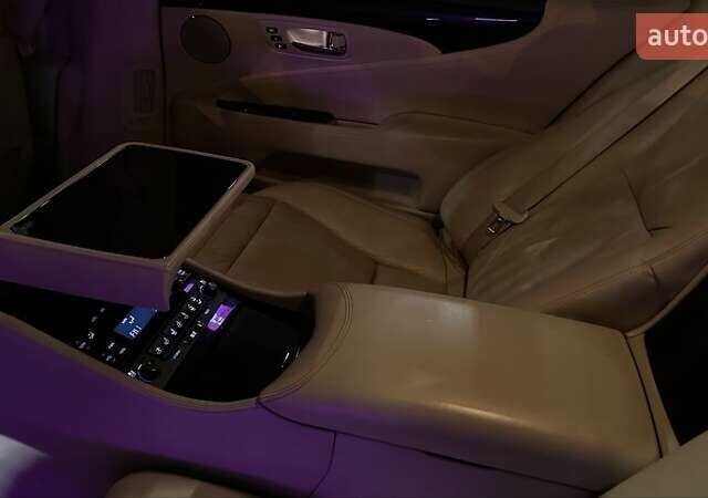 Білий Лексус ЛС, об'ємом двигуна 5 л та пробігом 330 тис. км за 11400 $, фото 14 на Automoto.ua