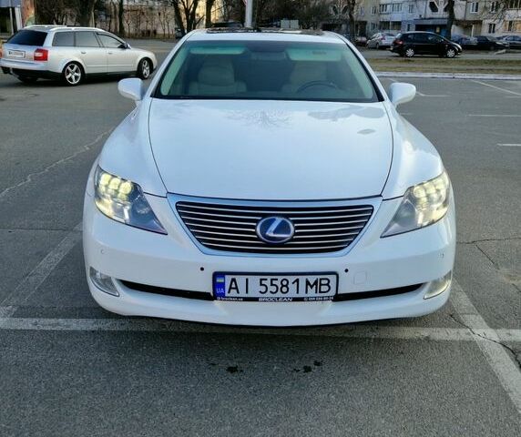Белый Лексус ЛС, объемом двигателя 5 л и пробегом 190 тыс. км за 12250 $, фото 6 на Automoto.ua