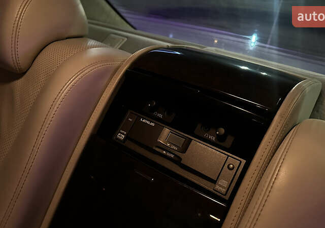 Білий Лексус ЛС, об'ємом двигуна 4.97 л та пробігом 320 тис. км за 12500 $, фото 6 на Automoto.ua