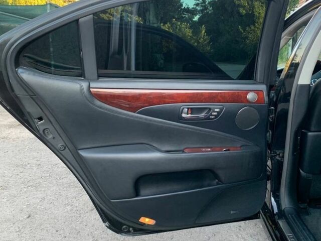 Білий Лексус ЛС, об'ємом двигуна 12.8 л та пробігом 176 тис. км за 8500 $, фото 8 на Automoto.ua