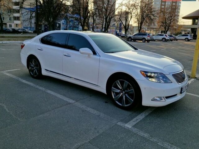 Белый Лексус ЛС, объемом двигателя 5 л и пробегом 190 тыс. км за 12250 $, фото 4 на Automoto.ua