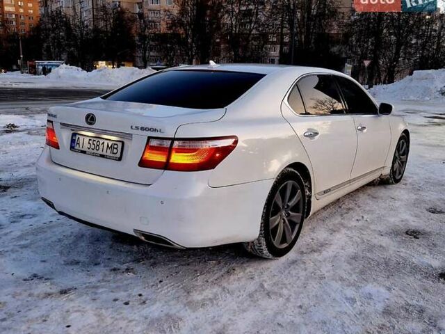 Белый Лексус ЛС, объемом двигателя 5 л и пробегом 180 тыс. км за 15000 $, фото 4 на Automoto.ua