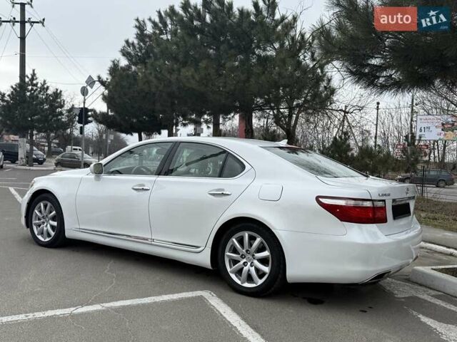 Білий Лексус ЛС, об'ємом двигуна 4.61 л та пробігом 160 тис. км за 11300 $, фото 3 на Automoto.ua