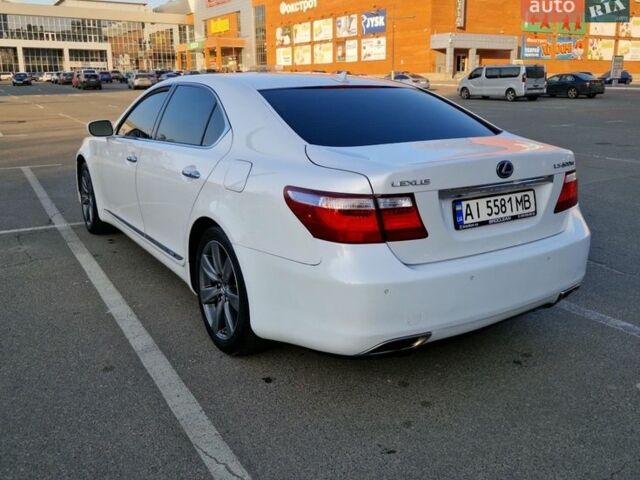 Белый Лексус ЛС, объемом двигателя 5 л и пробегом 190 тыс. км за 12250 $, фото 1 на Automoto.ua