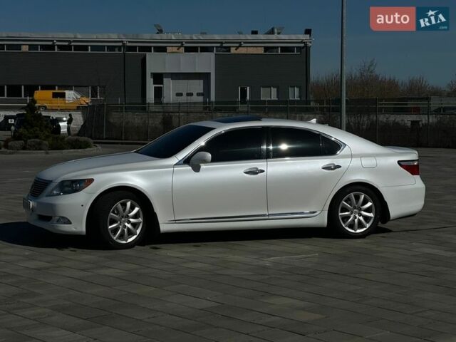 Белый Лексус ЛС, объемом двигателя 4.61 л и пробегом 226 тыс. км за 11500 $, фото 3 на Automoto.ua