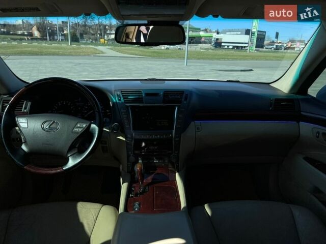 Белый Лексус ЛС, объемом двигателя 4.61 л и пробегом 226 тыс. км за 11500 $, фото 21 на Automoto.ua