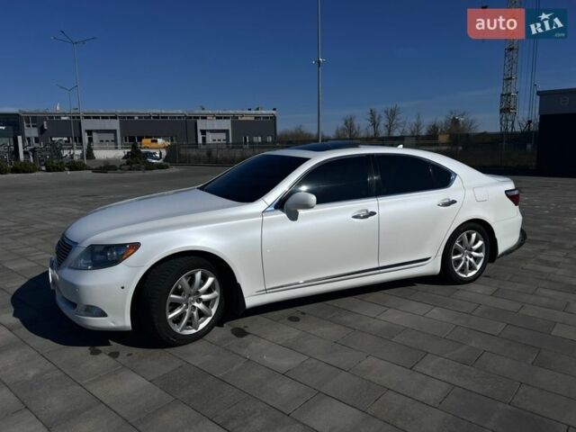 Белый Лексус ЛС, объемом двигателя 4.61 л и пробегом 226 тыс. км за 11500 $, фото 4 на Automoto.ua