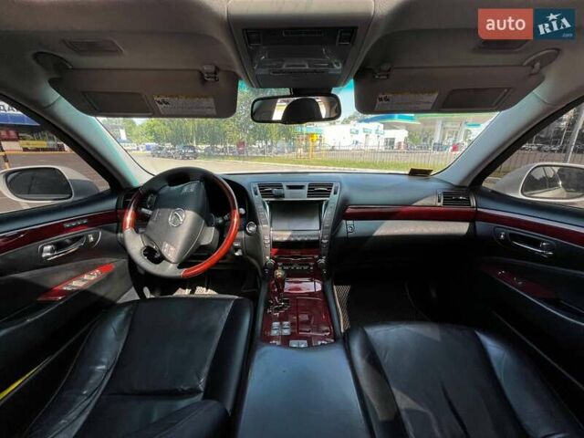 Белый Лексус ЛС, объемом двигателя 4.6 л и пробегом 240 тыс. км за 12900 $, фото 20 на Automoto.ua