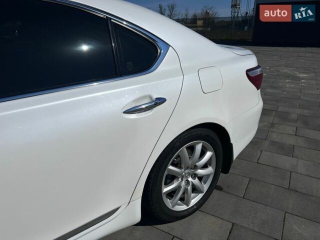 Белый Лексус ЛС, объемом двигателя 4.61 л и пробегом 226 тыс. км за 11500 $, фото 11 на Automoto.ua