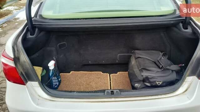 Белый Лексус ЛС, объемом двигателя 4.97 л и пробегом 640 тыс. км за 11000 $, фото 13 на Automoto.ua