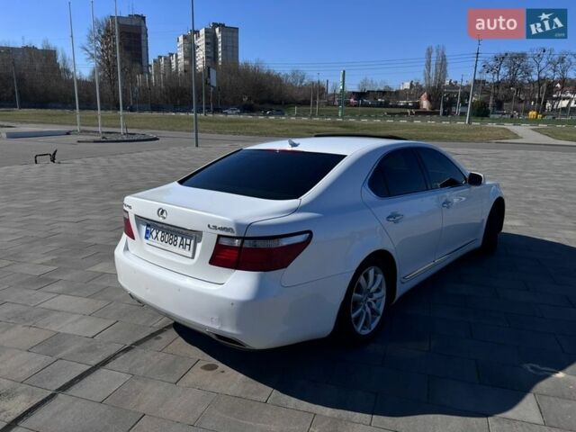 Белый Лексус ЛС, объемом двигателя 4.61 л и пробегом 226 тыс. км за 11500 $, фото 7 на Automoto.ua