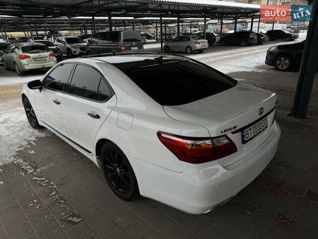 Білий Лексус ЛС, об'ємом двигуна 4.61 л та пробігом 286 тис. км за 12999 $, фото 1 на Automoto.ua