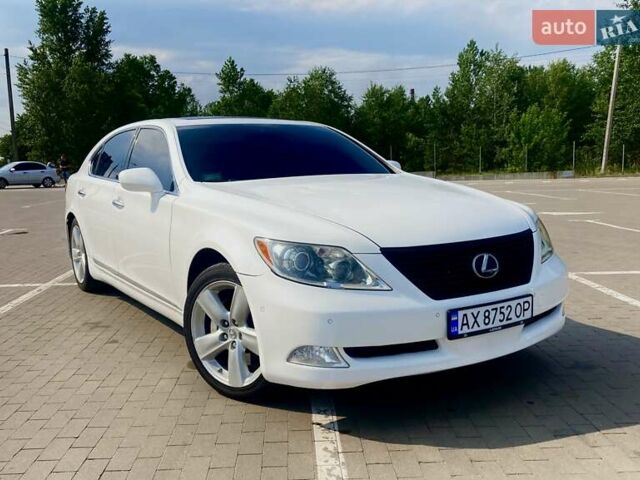 Белый Лексус ЛС, объемом двигателя 4.6 л и пробегом 240 тыс. км за 12900 $, фото 13 на Automoto.ua