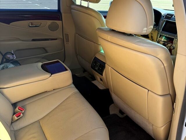 Білий Лексус ЛС, об'ємом двигуна 4.6 л та пробігом 153 тис. км за 14000 $, фото 5 на Automoto.ua