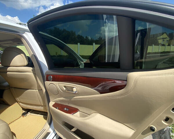 Білий Лексус ЛС, об'ємом двигуна 4.6 л та пробігом 140 тис. км за 14500 $, фото 8 на Automoto.ua