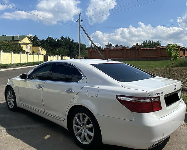 Білий Лексус ЛС, об'ємом двигуна 4.6 л та пробігом 140 тис. км за 14500 $, фото 3 на Automoto.ua