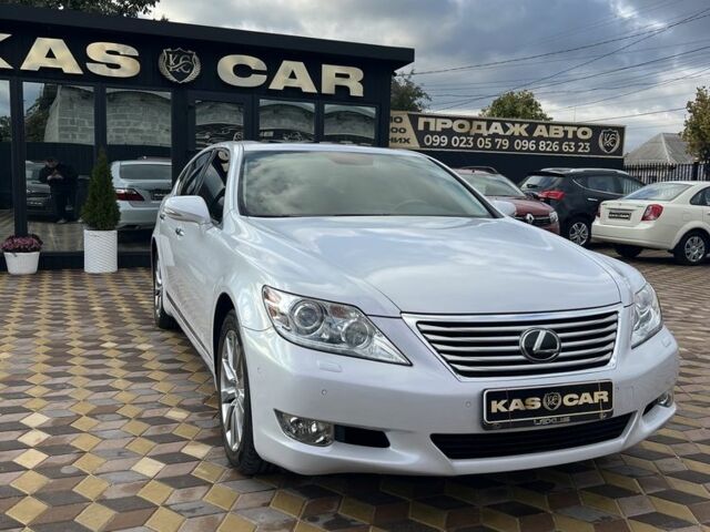 Білий Лексус ЛС, об'ємом двигуна 4.6 л та пробігом 71 тис. км за 19900 $, фото 1 на Automoto.ua