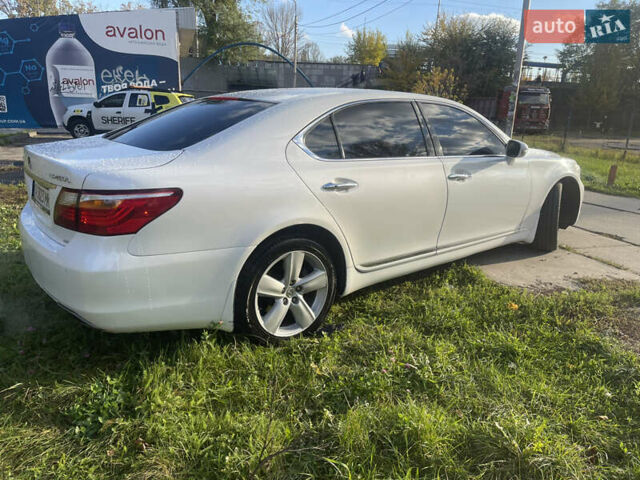 Лексус ЛС 2010 у Києві на Automoto.ua Білий Лексус ЛС, об'ємом двигуна 4.61 л та пробігом 191 тис. км за 13600 $, фото 5 на Automoto.ua