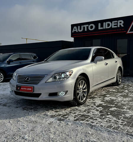 Белый Лексус ЛС, объемом двигателя 4.6 л и пробегом 71 тыс. км за 20600 $, фото 2 на Automoto.ua