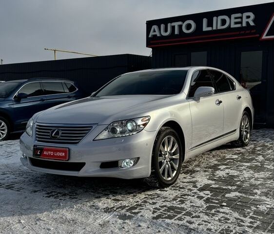 Белый Лексус ЛС, объемом двигателя 4.6 л и пробегом 71 тыс. км за 20600 $, фото 8 на Automoto.ua