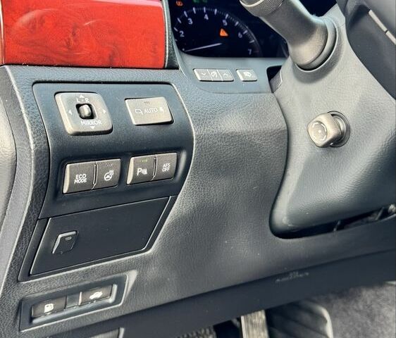 Белый Лексус ЛС, объемом двигателя 4.6 л и пробегом 71 тыс. км за 20600 $, фото 11 на Automoto.ua