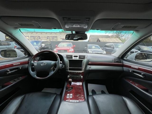 Білий Лексус ЛС, об'ємом двигуна 4.6 л та пробігом 71 тис. км за 19900 $, фото 12 на Automoto.ua