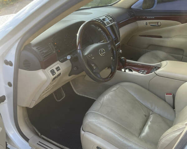 Лексус ЛС 2010 у Києві на Automoto.ua Білий Лексус ЛС, об'ємом двигуна 4.61 л та пробігом 191 тис. км за 13600 $, фото 10 на Automoto.ua