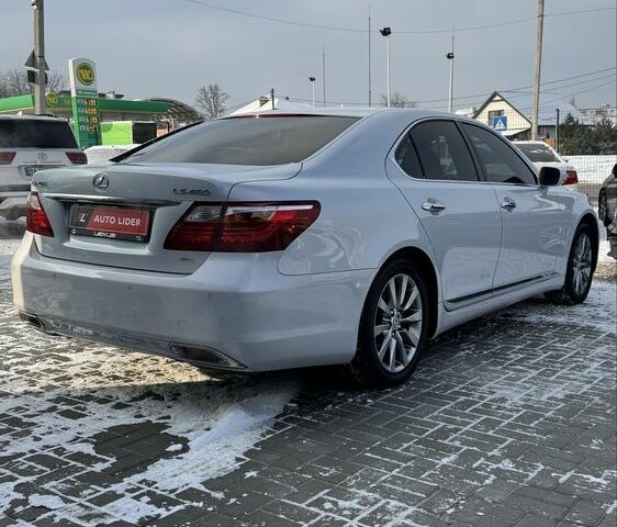 Белый Лексус ЛС, объемом двигателя 4.6 л и пробегом 71 тыс. км за 20600 $, фото 3 на Automoto.ua