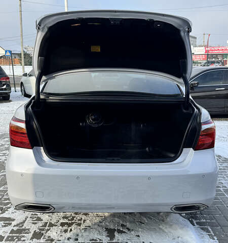 Белый Лексус ЛС, объемом двигателя 4.6 л и пробегом 71 тыс. км за 20600 $, фото 9 на Automoto.ua