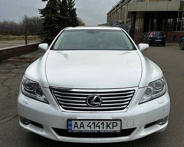 Білий Лексус ЛС, об'ємом двигуна 4.61 л та пробігом 173 тис. км за 13999 $, фото 12 на Automoto.ua