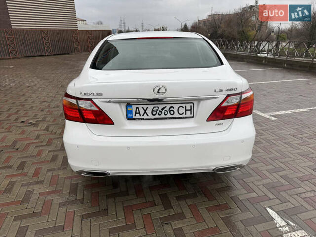 Белый Лексус ЛС, объемом двигателя 4.6 л и пробегом 142 тыс. км за 16300 $, фото 12 на Automoto.ua