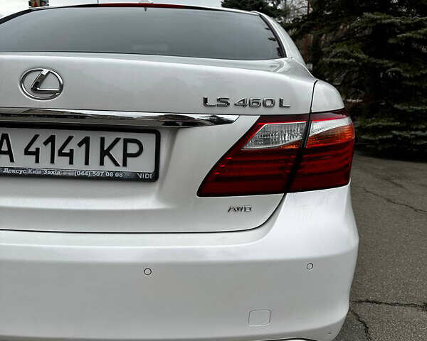 Білий Лексус ЛС, об'ємом двигуна 4.61 л та пробігом 173 тис. км за 13999 $, фото 6 на Automoto.ua