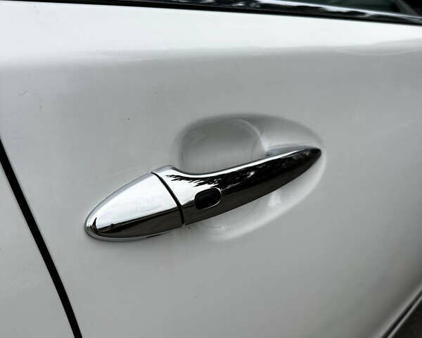 Білий Лексус ЛС, об'ємом двигуна 4.61 л та пробігом 173 тис. км за 13999 $, фото 20 на Automoto.ua