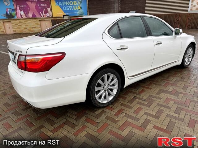 Белый Лексус ЛС, объемом двигателя 4.6 л и пробегом 141 тыс. км за 16500 $, фото 2 на Automoto.ua