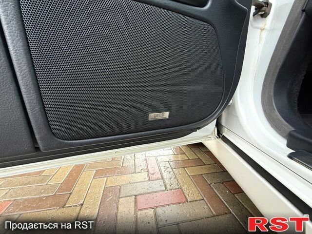 Белый Лексус ЛС, объемом двигателя 4.6 л и пробегом 141 тыс. км за 16500 $, фото 7 на Automoto.ua