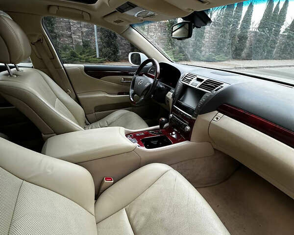 Белый Лексус ЛС, объемом двигателя 4.61 л и пробегом 173 тыс. км за 12999 $, фото 26 на Automoto.ua